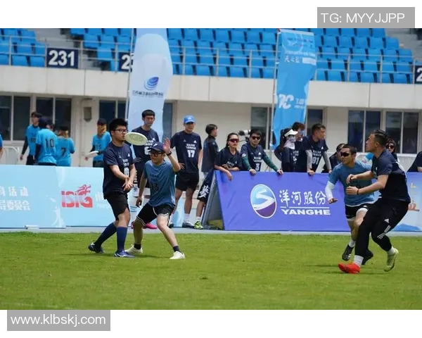 南京飞盘队在世界滑板锦标赛中以56分稳居积分榜首位