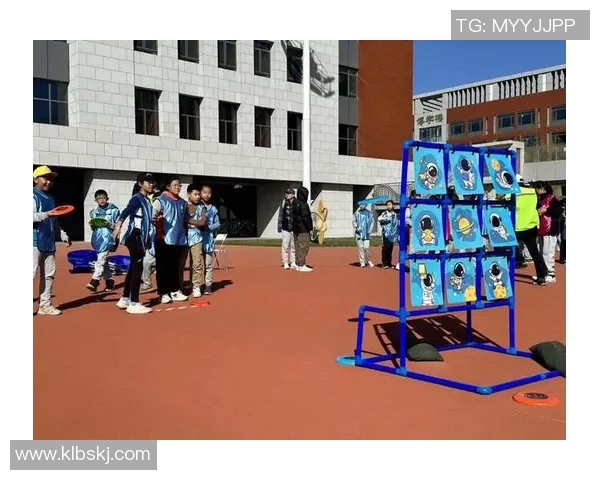 成都飞盘队在极限运动嘉年华中的灵活性表现引发热议与赞赏 成都飞盘队在极限运动嘉年华中的灵活性表现引发热议与赞赏