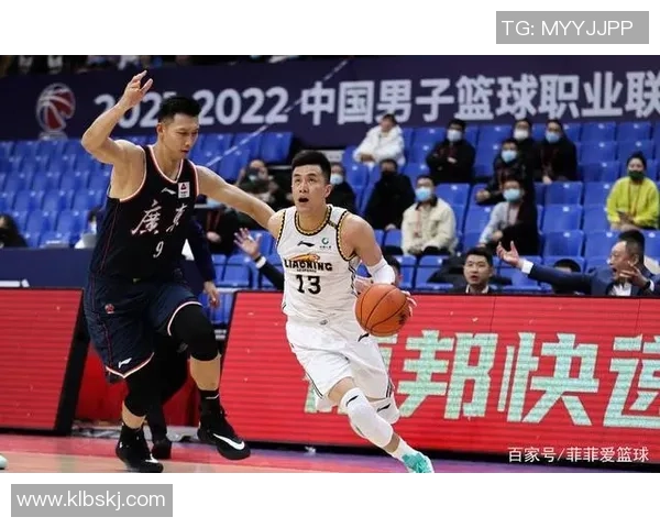 北京首钢与广东队争夺总冠军的激烈对决引发球迷热议与期待